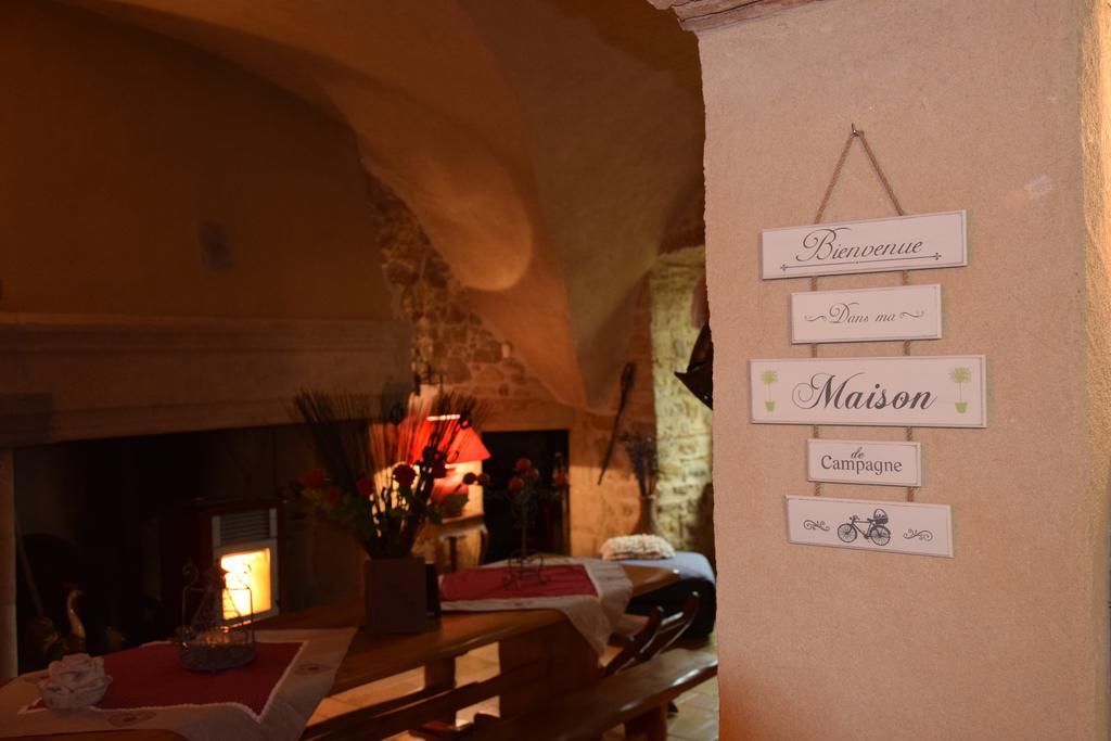Saint-Rémy-de-Chargnat Chateau Des Aiguilles المظهر الخارجي الصورة