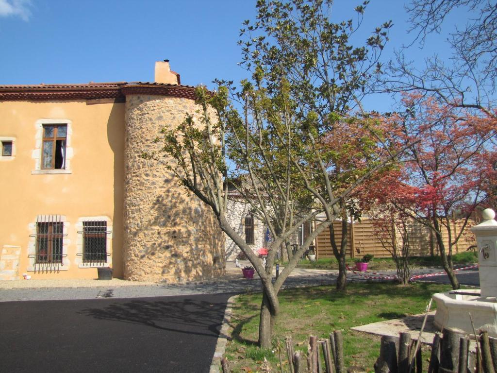 Saint-Rémy-de-Chargnat Chateau Des Aiguilles المظهر الخارجي الصورة